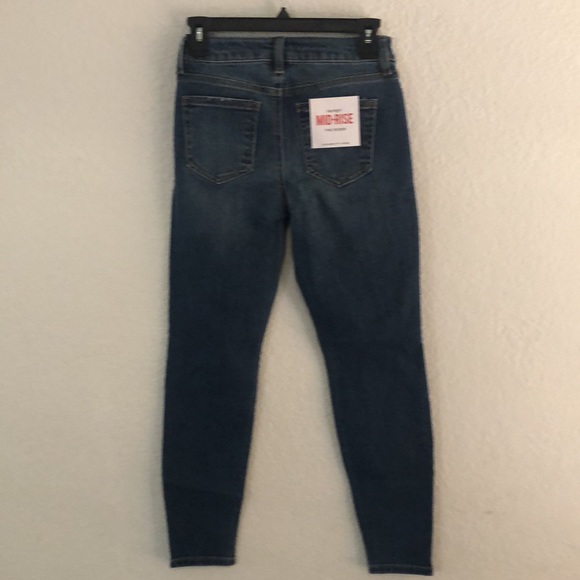 Celebrity Pink Juniors Skinny Mid-Rise The Rider Jeans - Picture 5 of 10